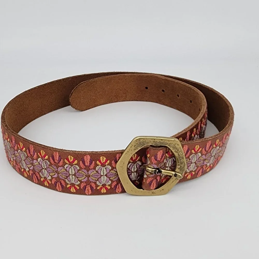 Lucky Brand Embroidered Leather Belt Purple Flowers on Brown Size M - Picture 3 of 8